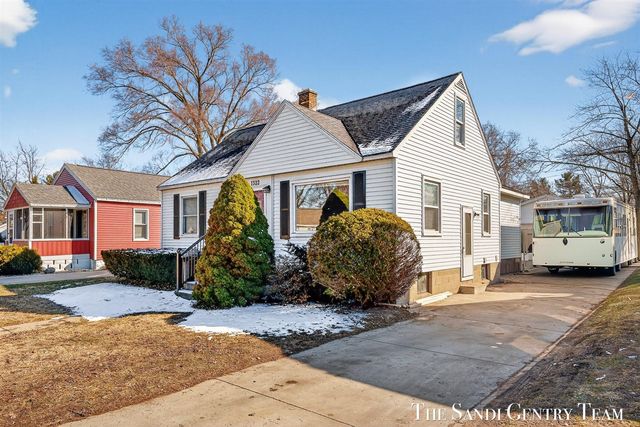 1322 Waverly Avenue, Grand Haven, MI 49417