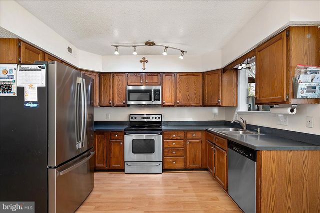 810 OCEAN PKWY, Ocean Pines, MD 21811