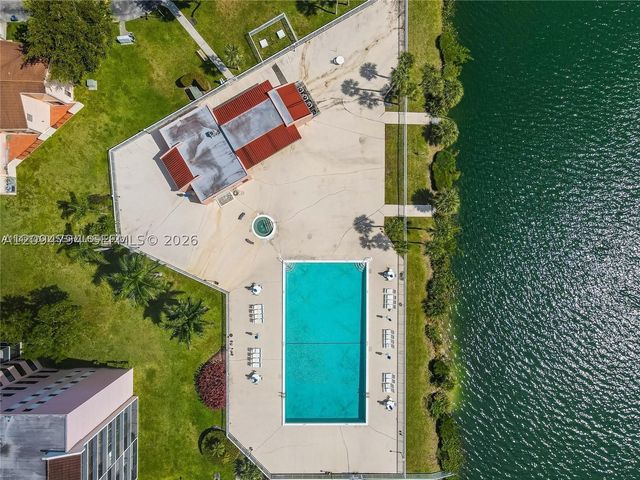 20850 San Simeon Way 105-5, Miami, FL 33179