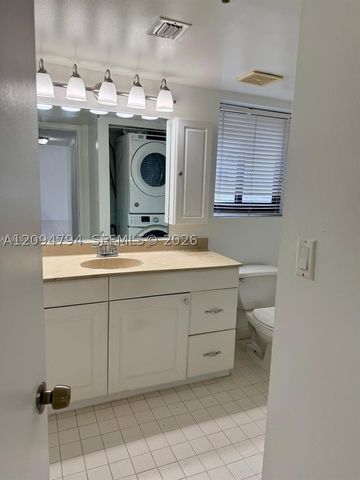 20850 San Simeon Way 105-5, Miami, FL 33179