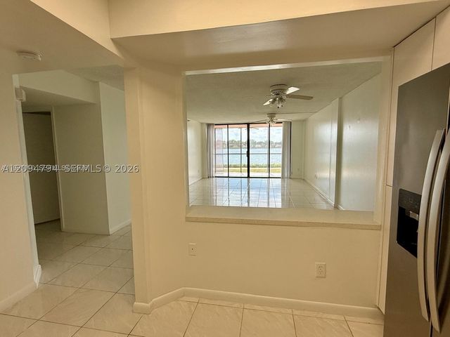 20850 San Simeon Way 105-5, Miami, FL 33179