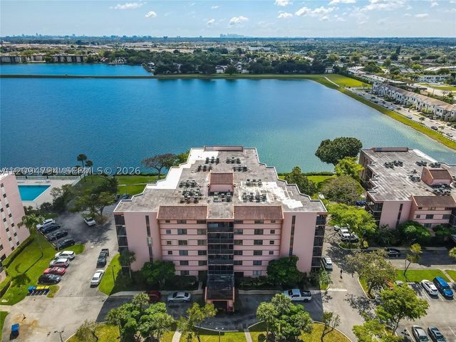 20850 San Simeon Way 105-5, Miami, FL 33179