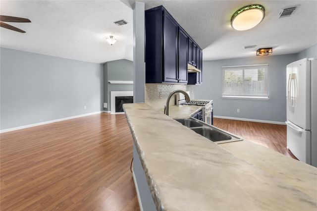 1735 Oak Ridge Drive, Kemah, TX 77565