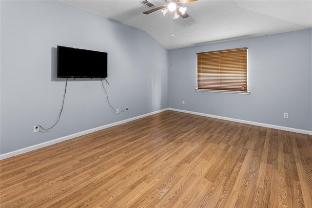 1735 Oak Ridge Drive, Kemah, TX 77565