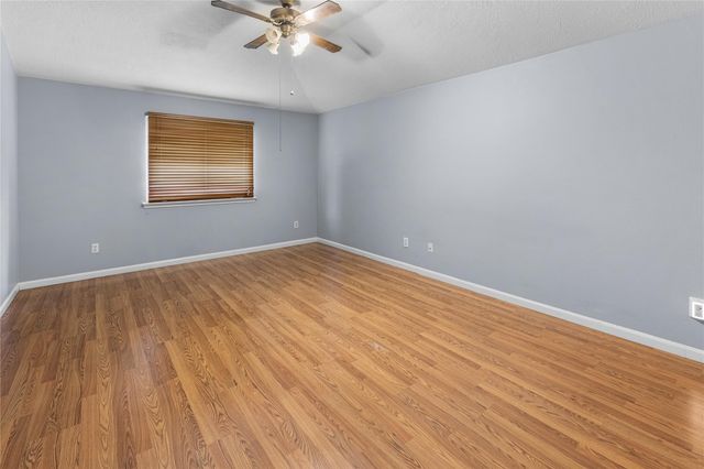 1735 Oak Ridge Drive, Kemah, TX 77565