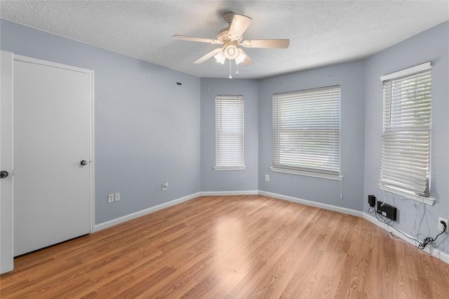 1735 Oak Ridge Drive, Kemah, TX 77565