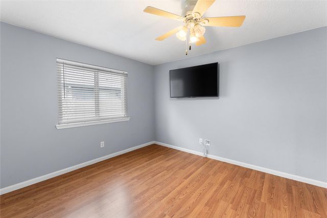 1735 Oak Ridge Drive, Kemah, TX 77565