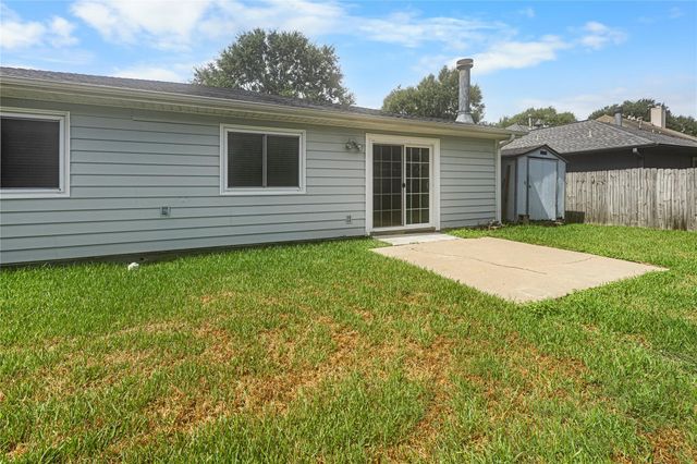 1735 Oak Ridge Drive, Kemah, TX 77565
