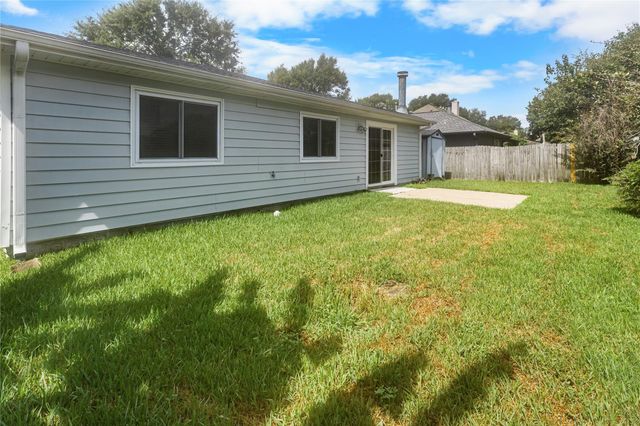 1735 Oak Ridge Drive, Kemah, TX 77565