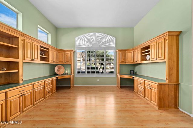 16442 S 4TH Street, Phoenix, AZ 85048