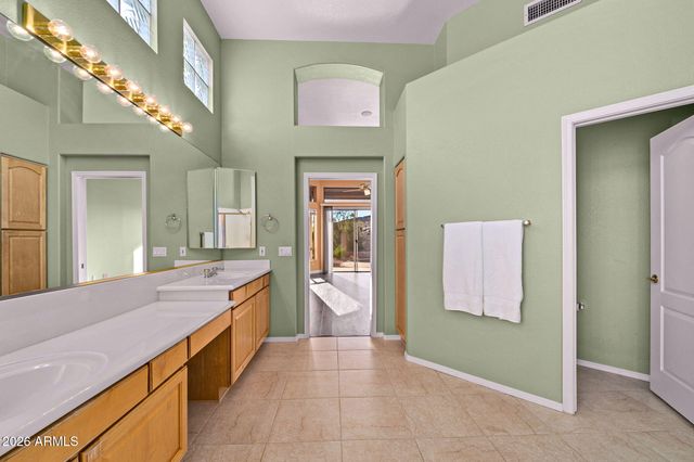 16442 S 4TH Street, Phoenix, AZ 85048