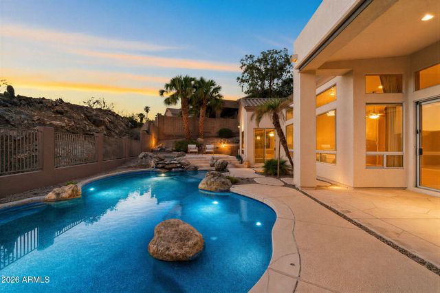 16442 S 4TH Street, Phoenix, AZ 85048