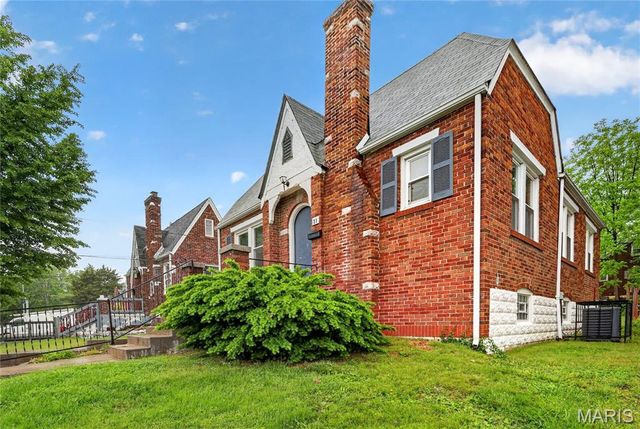 21 Robert Avenue, St Louis, MO 63135