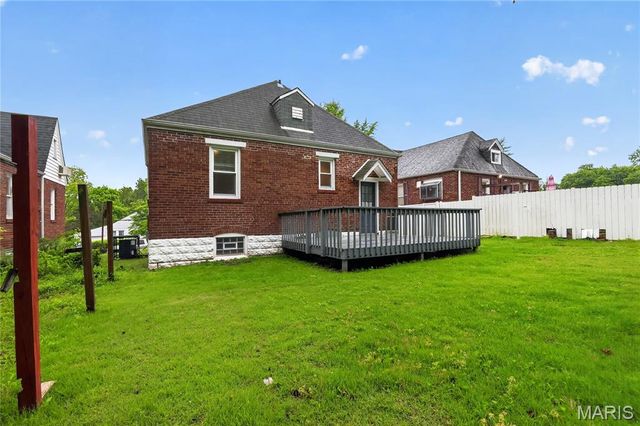 21 Robert Avenue, St Louis, MO 63135