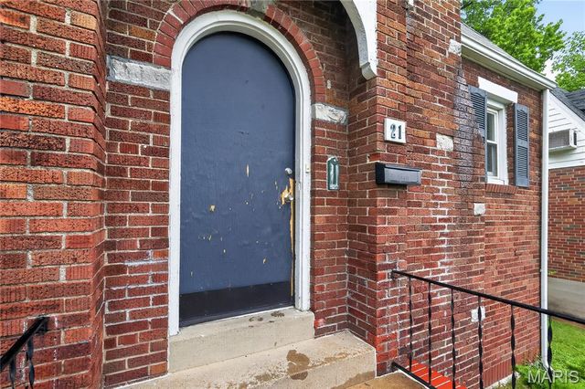 21 Robert Avenue, St Louis, MO 63135