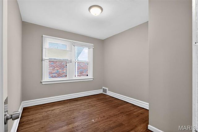21 Robert Avenue, St Louis, MO 63135