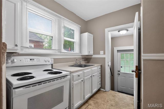 21 Robert Avenue, St Louis, MO 63135