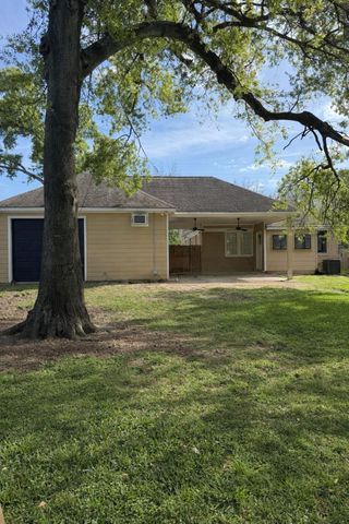 403 4th Street, Humble, TX 77338