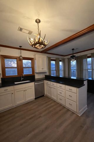 403 4th Street, Humble, TX 77338