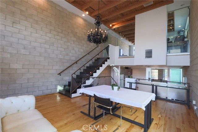 6615 Melrose Avenue 1, Los Angeles, CA 90038