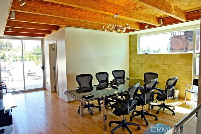 6615 Melrose Avenue 1, Los Angeles, CA 90038