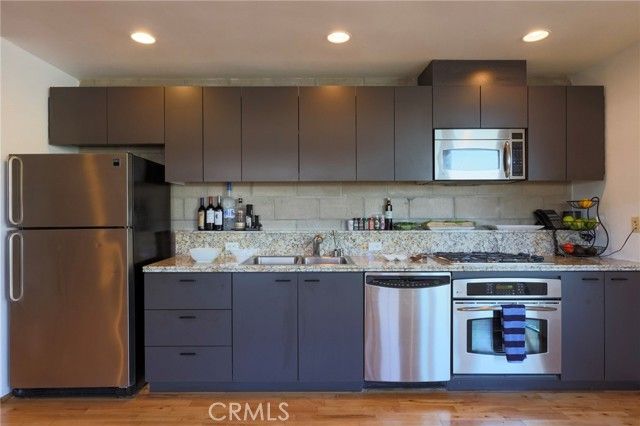 6615 Melrose Avenue 1, Los Angeles, CA 90038