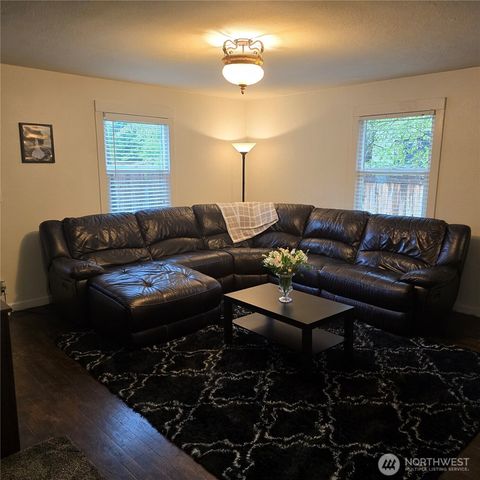 415 138th Street E, Tacoma, WA 98445