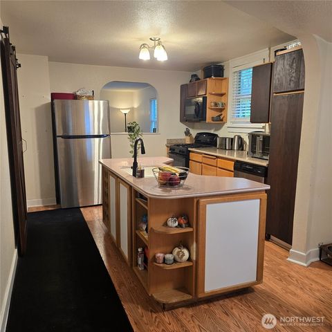 415 138th Street E, Tacoma, WA 98445