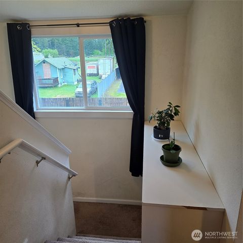 415 138th Street E, Tacoma, WA 98445