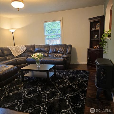 415 138th Street E, Tacoma, WA 98445