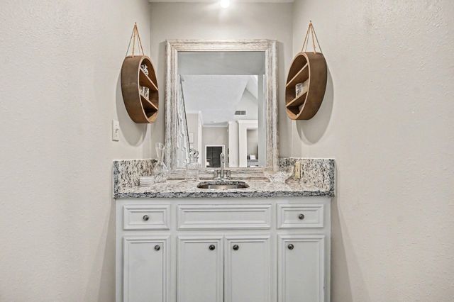 2500 Owen Street, Alvin, TX 77511