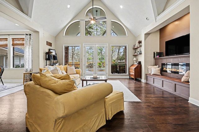 2500 Owen Street, Alvin, TX 77511