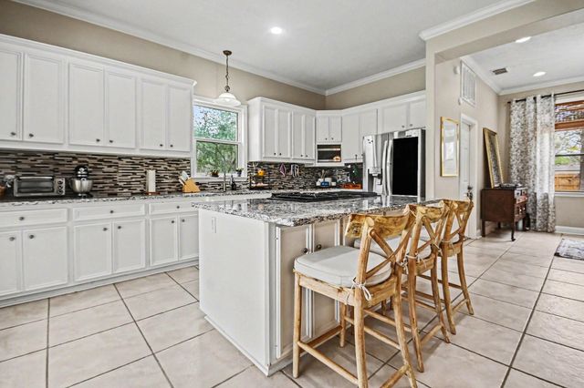 2500 Owen Street, Alvin, TX 77511