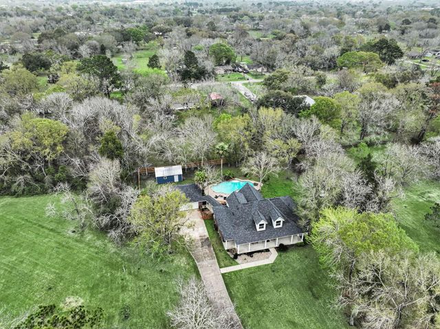 2500 Owen Street, Alvin, TX 77511