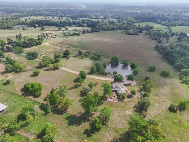 4016 Fm 811, Centerville, TX 75833
