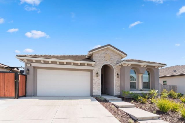 19719 Goldfield Lane, Friant, CA 93626