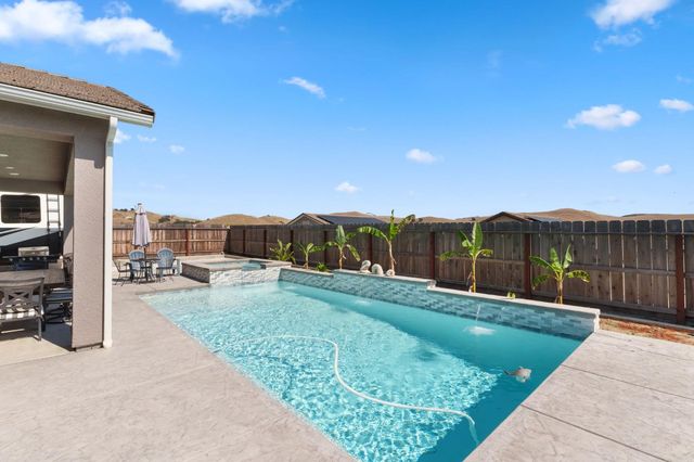 19719 Goldfield Lane, Friant, CA 93626