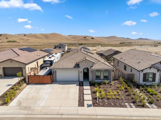 19719 Goldfield Lane, Friant, CA 93626