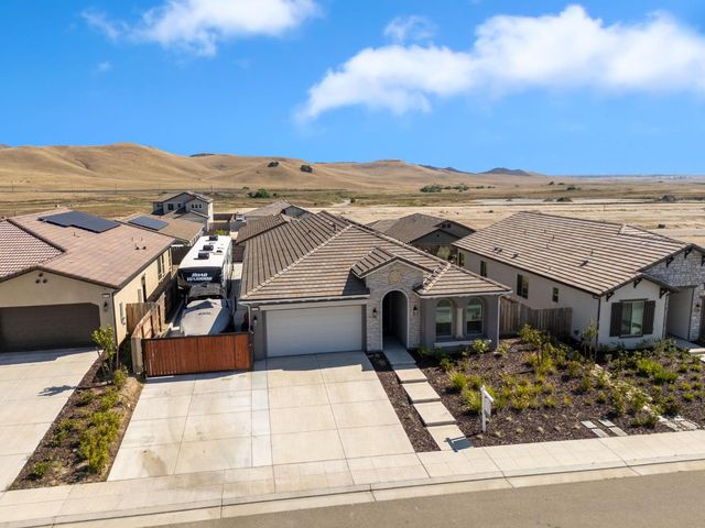 19719 Goldfield Lane, Friant, CA 93626