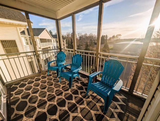 2231 Penn Place 316, North Saint Paul, MN 55109