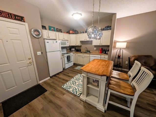 2231 Penn Place 316, North Saint Paul, MN 55109