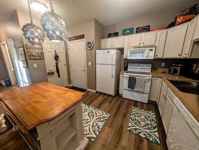 2231 Penn Place 316, North Saint Paul, MN 55109