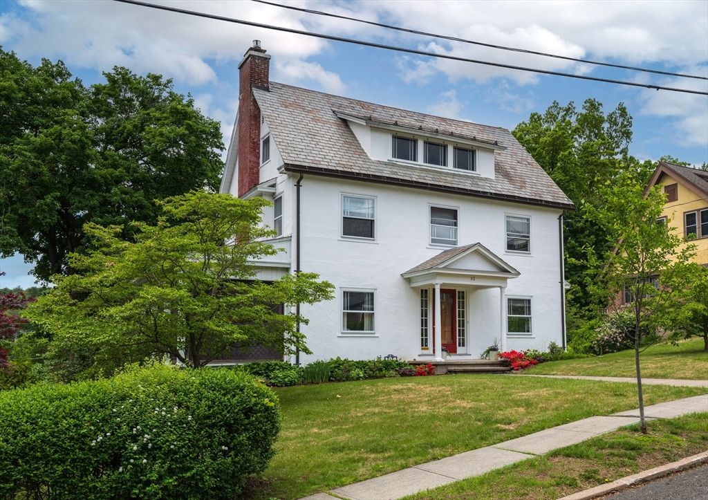 83 Wellesley Rd, Holyoke, MA 01040