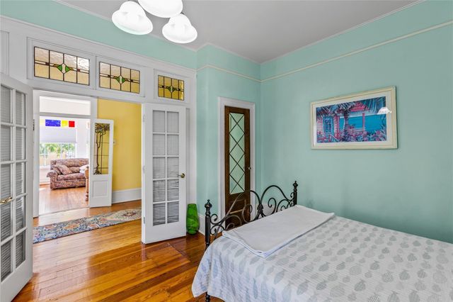 2927 Bernardo De Galvez Avenue, Galveston, TX 77550