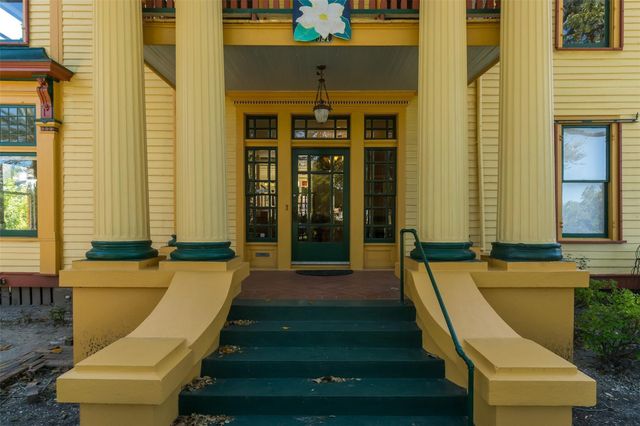 2927 Bernardo De Galvez Avenue, Galveston, TX 77550