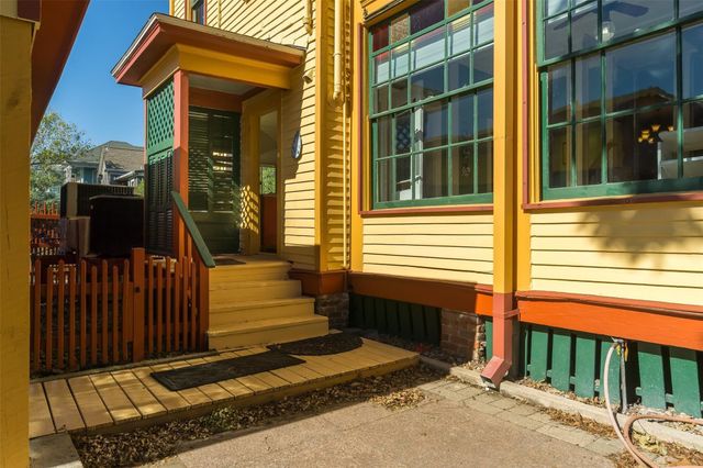 2927 Bernardo De Galvez Avenue, Galveston, TX 77550