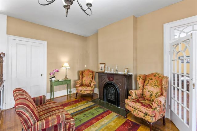 2927 Bernardo De Galvez Avenue, Galveston, TX 77550