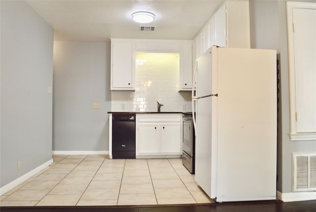 502 W 17th ST E, Austin, TX 78701