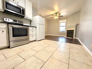 502 W 17th ST E, Austin, TX 78701