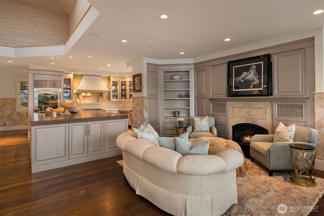 16 Enatai Drive, Bellevue, WA 98004